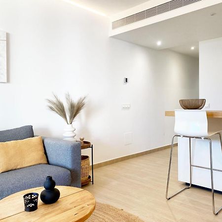 Fantastic Apartment In The Wave Just Steps From Carvajal Beach - Pool And Free Parking Фуенхірола Екстер'єр фото